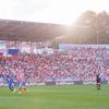 9747_zaplneny-stadion